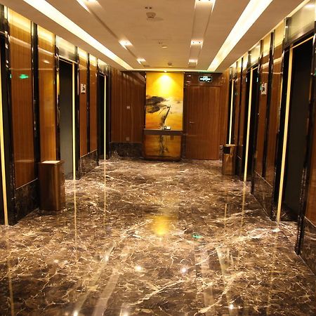 Leisden Hotel Чънду Екстериор снимка