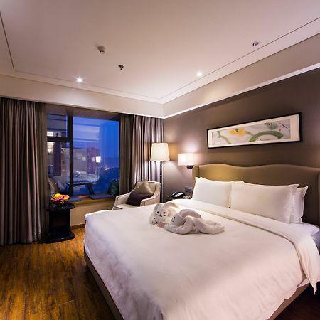 Leisden Hotel Чънду Екстериор снимка