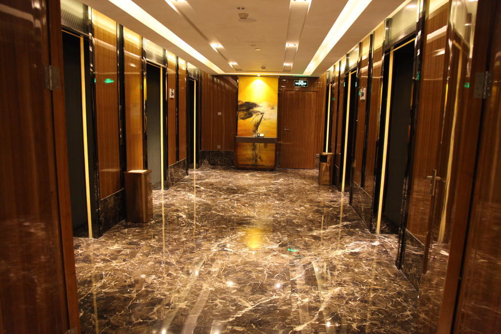 Leisden Hotel Чънду Екстериор снимка