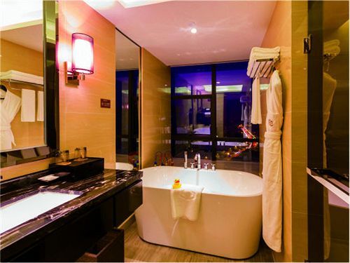 Leisden Hotel Чънду Екстериор снимка